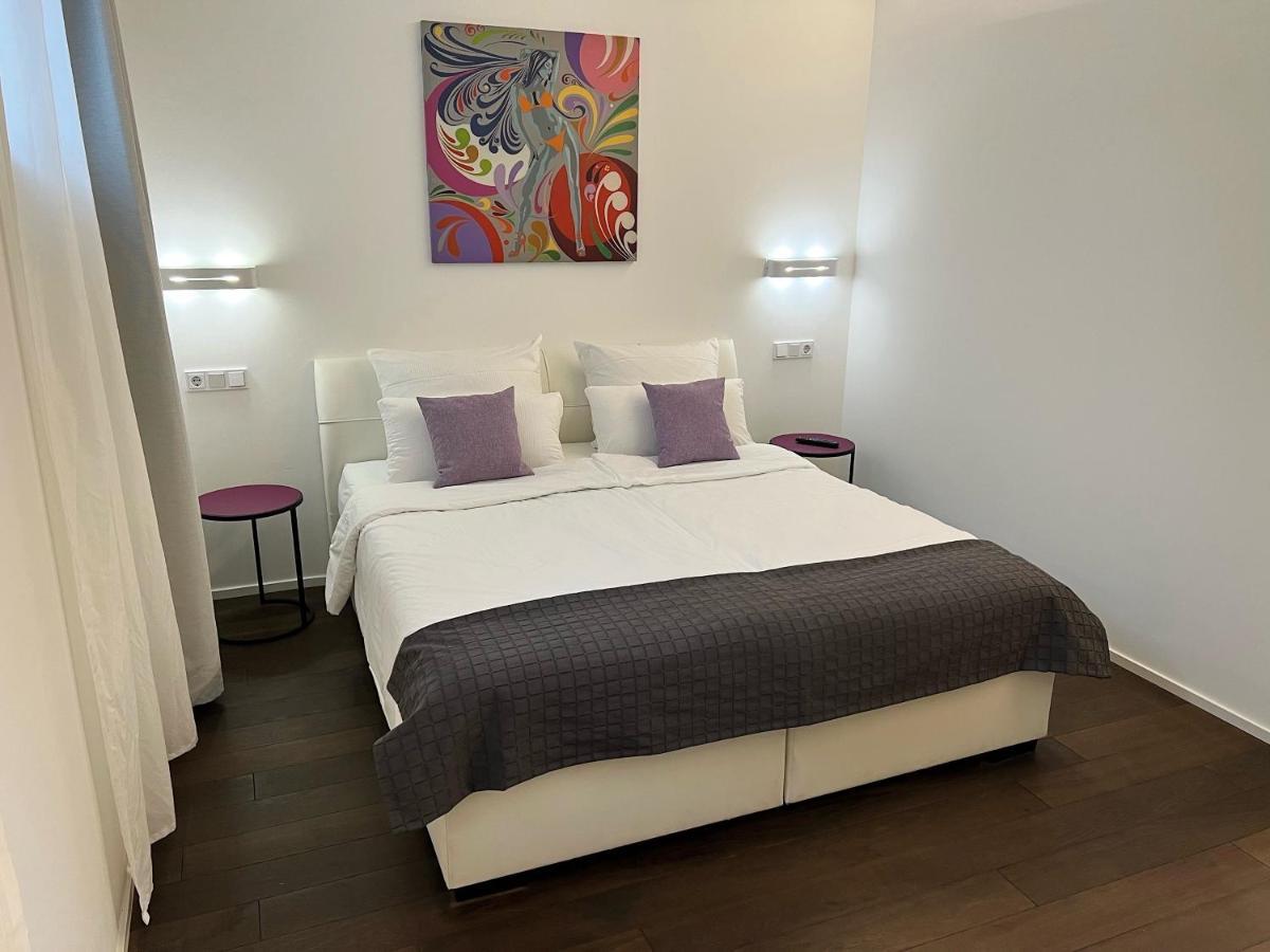Weingut-Aparthotel Olinger Mehring  Buitenkant foto