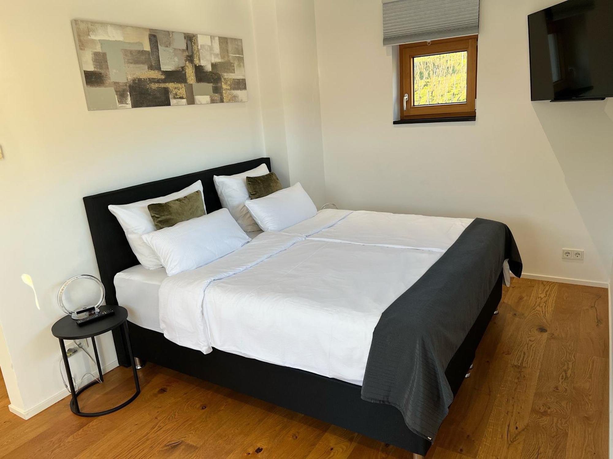 Weingut-Aparthotel Olinger Mehring  Kamer foto