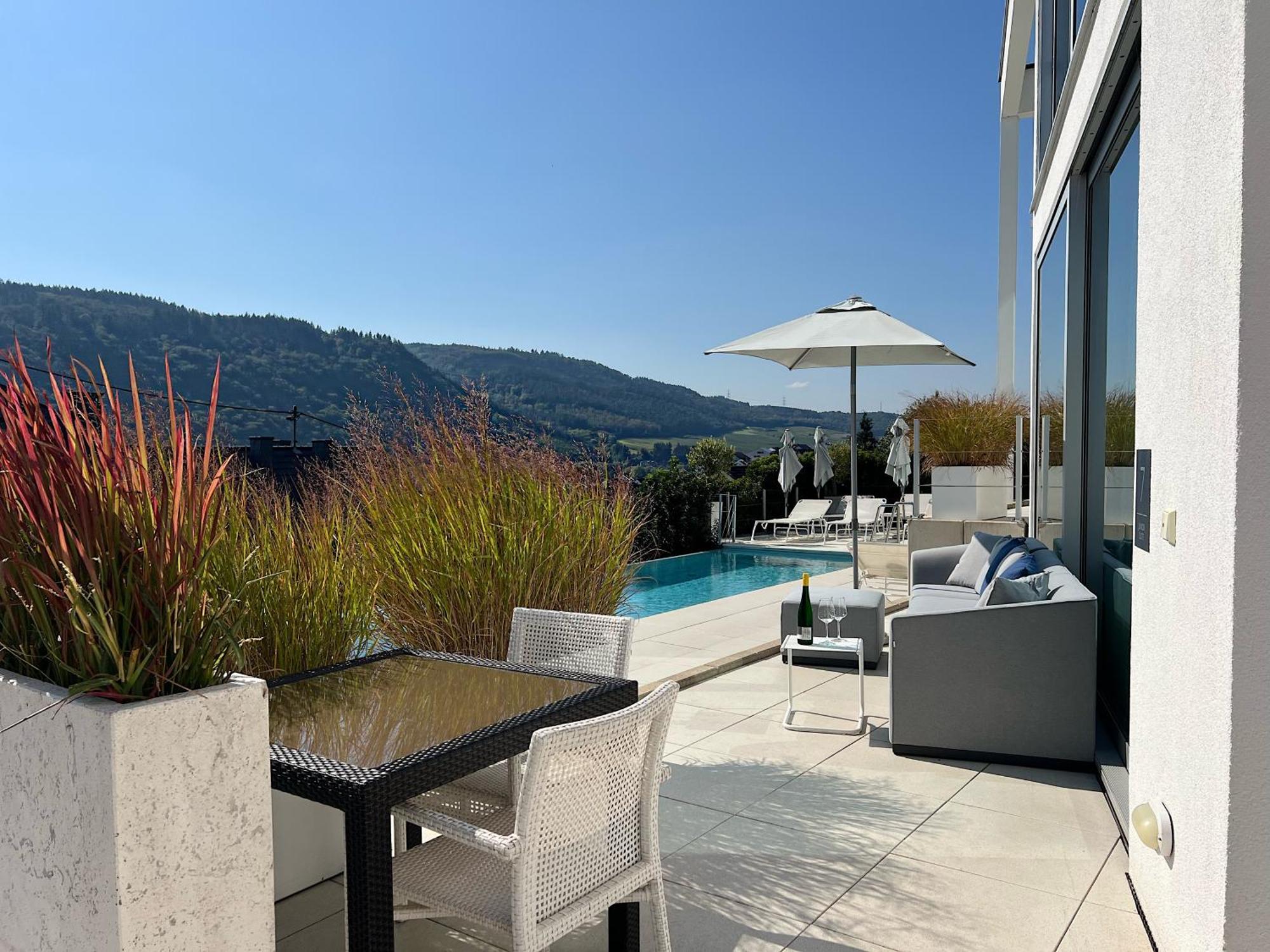 Weingut-Aparthotel Olinger Mehring  Buitenkant foto
